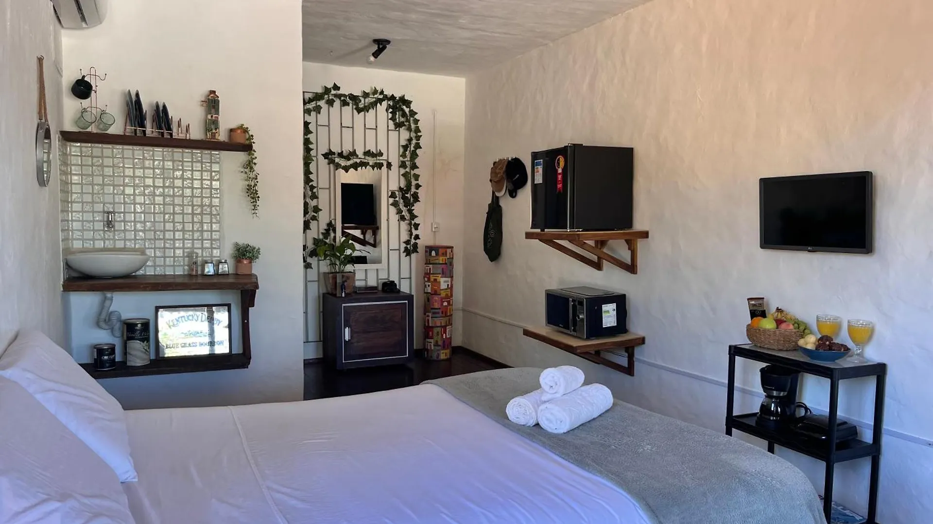 Espaco Com Studios Rusticos Na Lagoa Da Conceicao, Ar Condicionado E Wifi Florianópolis Appartamento