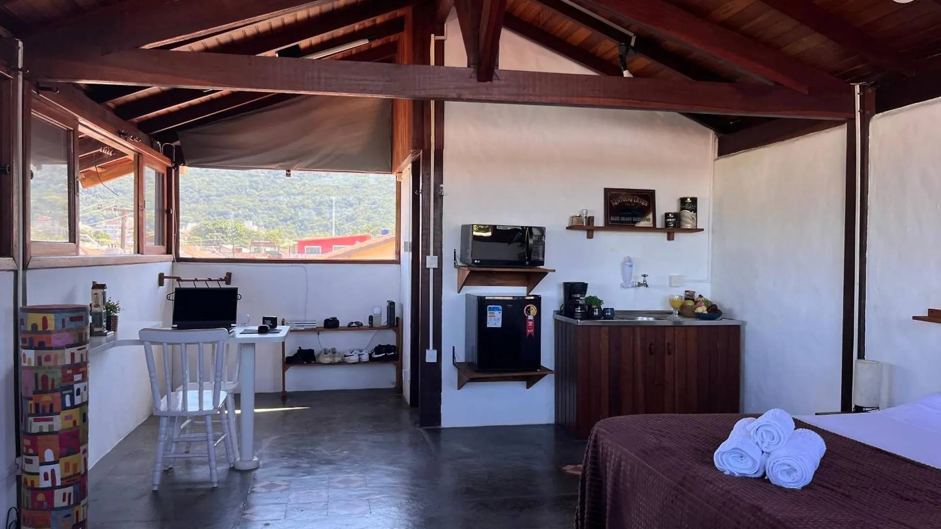 Espaco Com Studios Rusticos Na Lagoa Da Conceicao, Ar Condicionado E Wifi Florianópolis Brasile